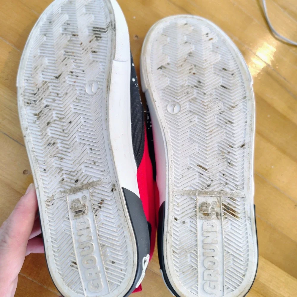 Disney Minnie Mouse Ground Up Slip On Sneakers Red Black Splatter classic fun‎
